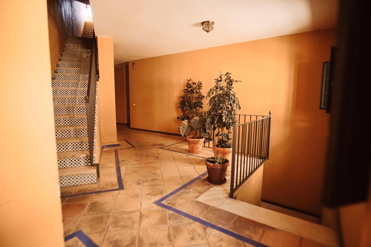 Reposo Sweet Home & Free Parking Севиля Екстериор снимка